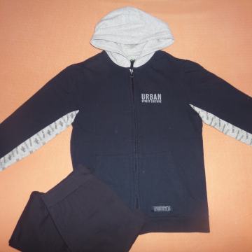 Trenirka Urban, št. 152 (2x oblečena)