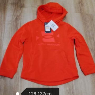 Under Armour kapucar NOV! Z etiketo