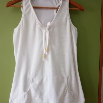 Nova majica s kapuco za plažo/prosti čas št 40/42