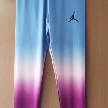 Nove pajkice NIKE Air Jordan, z etiketo