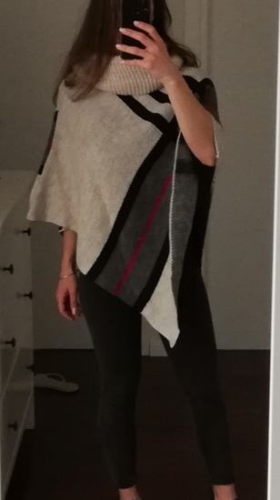Nov pončo burberry vzorec