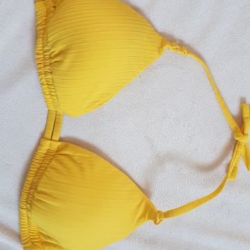 Nov zgornji del kopalk Calzedonia S