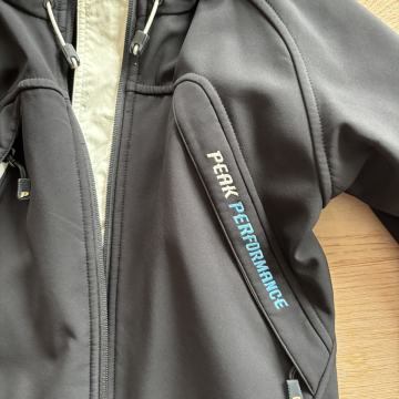 Peak performance windstoper velikost S