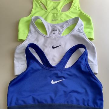 Športni modrček Nike