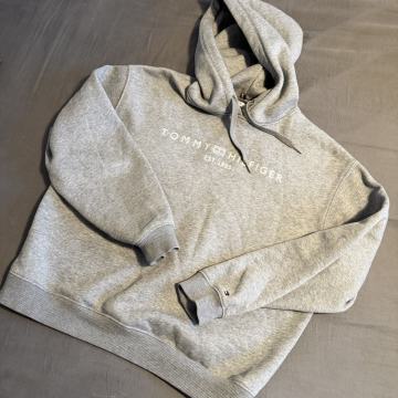 Tommy Hilfiger hoodie