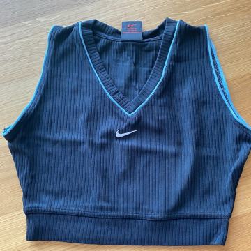 Top Nike, oblečen 1x, velikost S