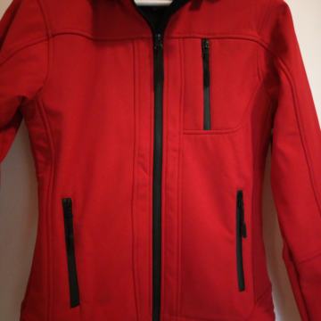 Ženska, kvalitetna, podložena soft shell jakna, vel. S