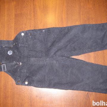 Fantovske žametne hlače z naramnicami vel. 104