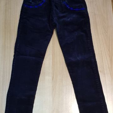 Žametne hlače 134/140 za punco