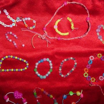 30 pisanih otroških zapesnic, Elsa, sveti v temi, BFF, skupaj le 8€