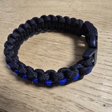 črno modra zapestnica