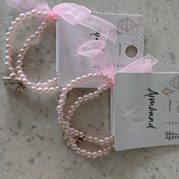 Nova dekliška raztegljiva zapestnica