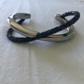 Swarovski zapestnica srebrno modra kombinacija