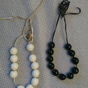 UGODNO! Zapestnica iz koravd, 2 kom, naprodaj zaradi selitve