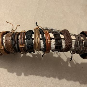 USNJENA ZAPESTNICA HardRock rjava ali črna, usnje 14x - NOVO prodam