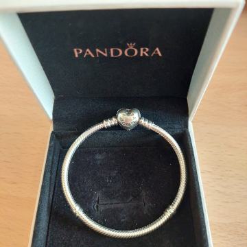 Zapestnica PANDORA