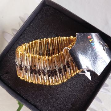 NOVA ZLATO SREBRNA ZAPESTNICA Z ETIKETO