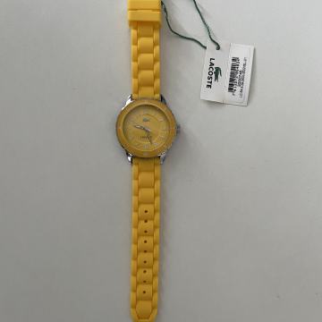 NOVA original ženska ura Lacoste rumene barve