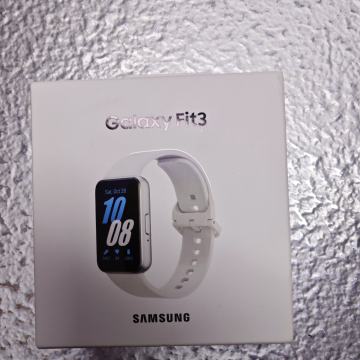 Pametna ura Samsung Galaxy Fit3 - NOVA