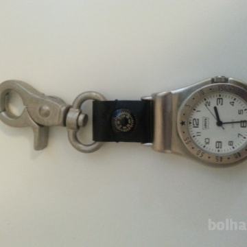 Ura Levi's original Levis s kompasom, kot obesek