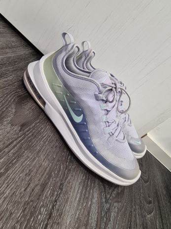 NIKE AIR MAX AXIS 42,5