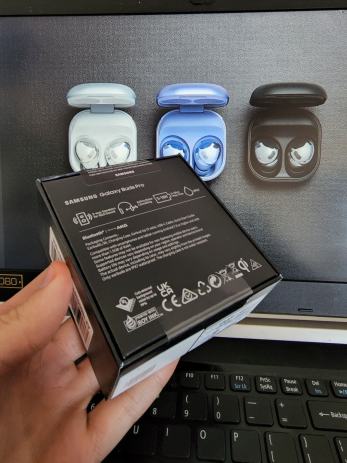 galaxy buds koncept Trgovec mir