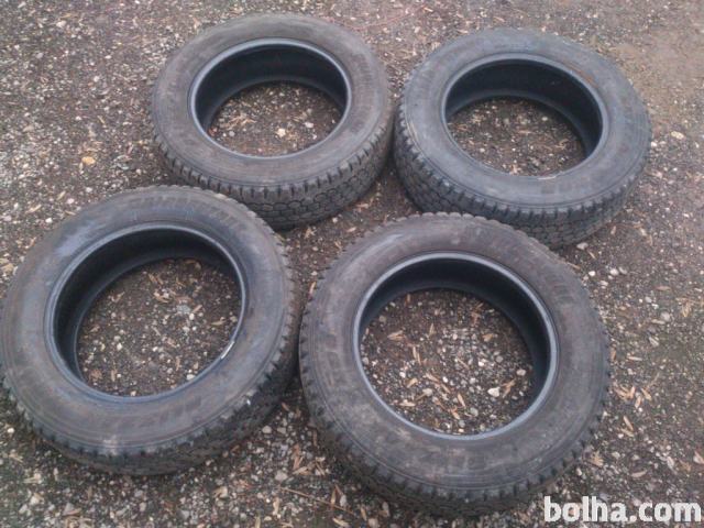 16-col, rabljene zimske pnevmatike za kombi, bridgestone 205/65 r16...