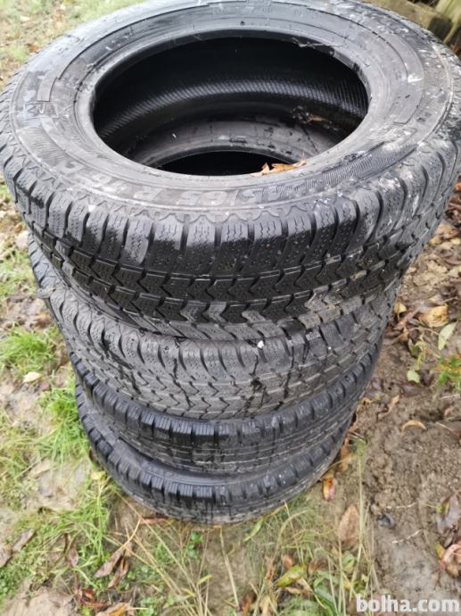 16-col, rabljene zimske pnevmatike, Semperit 215/65C