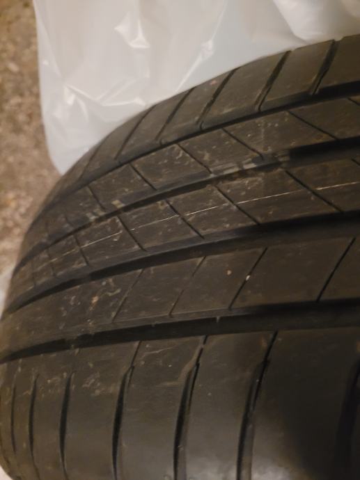 pnevmatike Bridgestone 16 col letnik 2022, nerabljene, cena ni zadnja