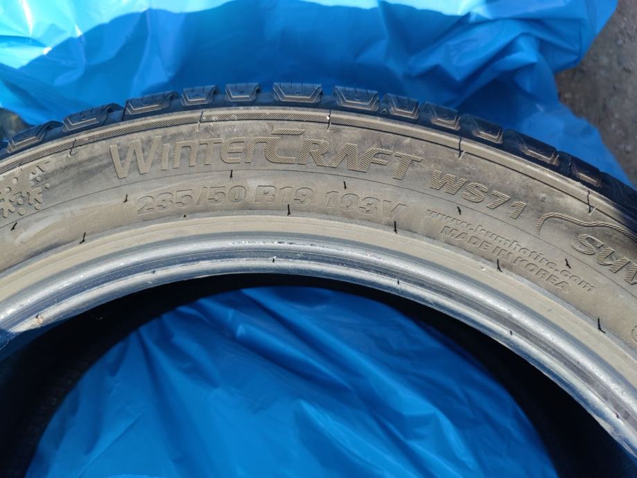 Pnevmatike Kumho 235/50/19 zimska 4x wintercraft ws71