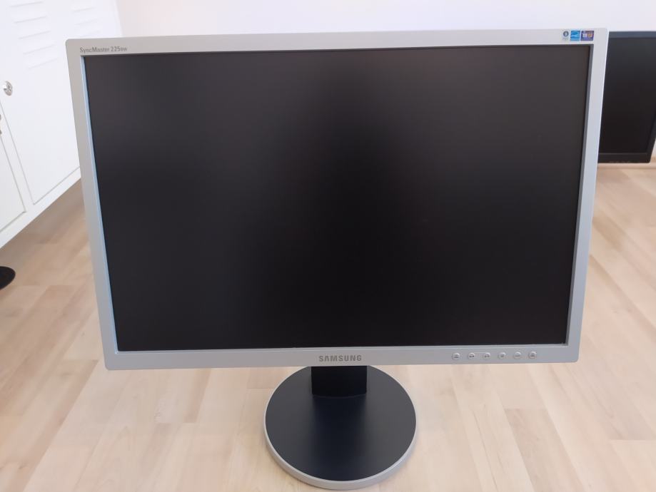 SAMSUNG 225BW LCD monitor 22", srebrn, nastavljiv po višini