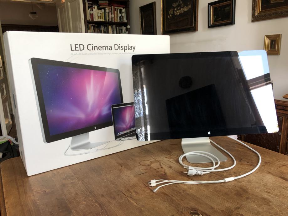 Apple LED Cinema Display 27 monitor