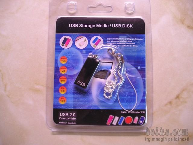 USB KLJUČ 8GB najmanjši kovinsko zaščiten (dost.Sežana-Koper)