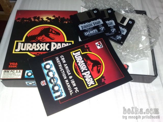 Jurassic park -na diskete- (v veliki kartonasti škatli)