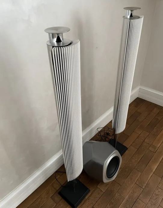 Akustični sistem Bang&Olufsen BeoLab 18 s podzvočnikom BeoLab 19