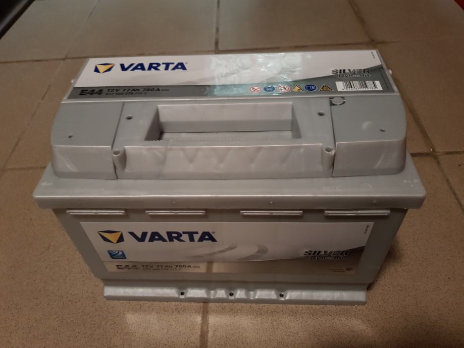 Akumulator Varta E44 77Ah 780A 12V D+