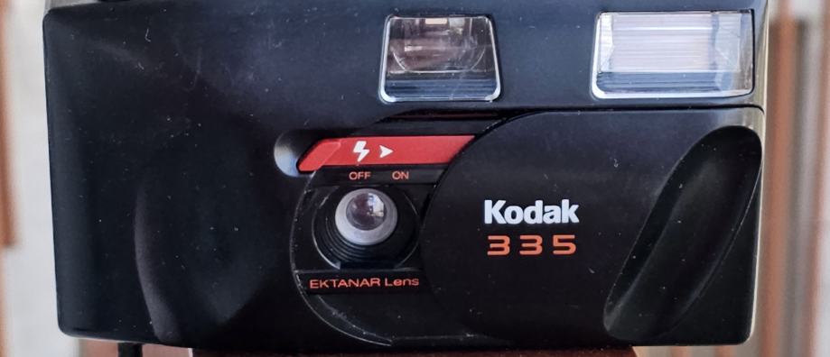 Analogni fotoaparat  Vintage KODAK STAR 335 Electronic Flash 35mm AA b