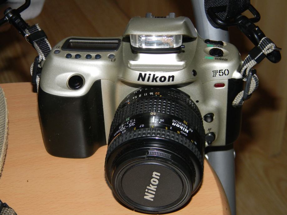 NIKON F50 + objektiv 35-70mm