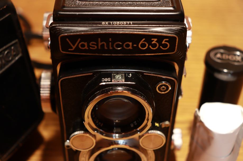 Appareil Photo Yashica 635 - Moyen Format Argentique - Complet - Occasion