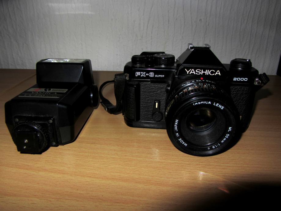 Appareil Photo Argentique Yashica FX-3 Super 2000 - Noir - État Neuf
