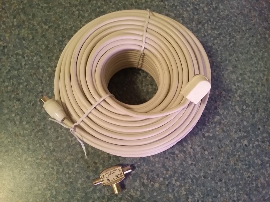 Antenski kabel 50 m z razdelilcem