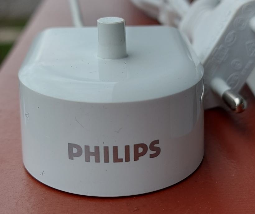 polnilec HX6100 za Philips Sonicare