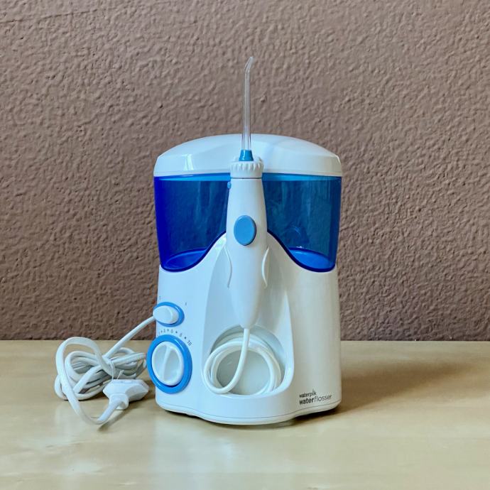 WaterPik WP100 vrhunska zobna prha, malo rabljena, vsi nastavki