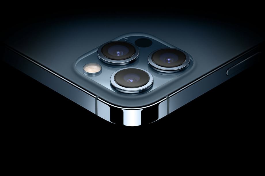 Apple iPhone 12 Pro Max 512GB Pacific Blue menjave Pixel, Mac, S21