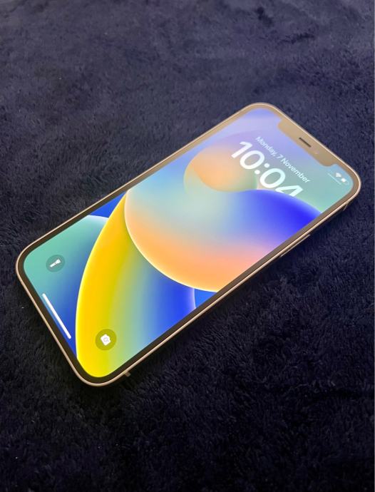 Apple iPhone 12 White 64GB odlično ohranjen