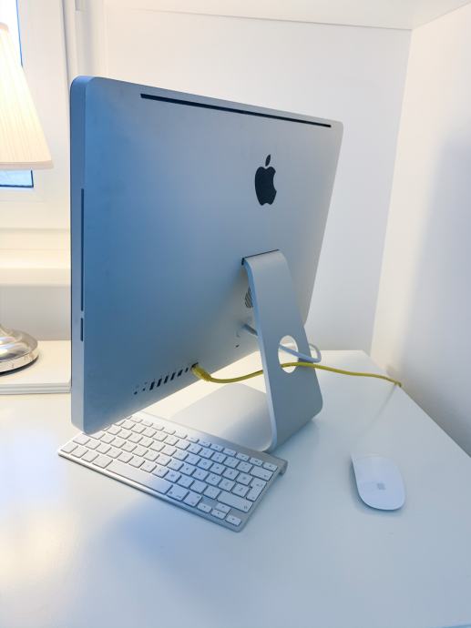 iMac 21.5 Inch Mid 2010