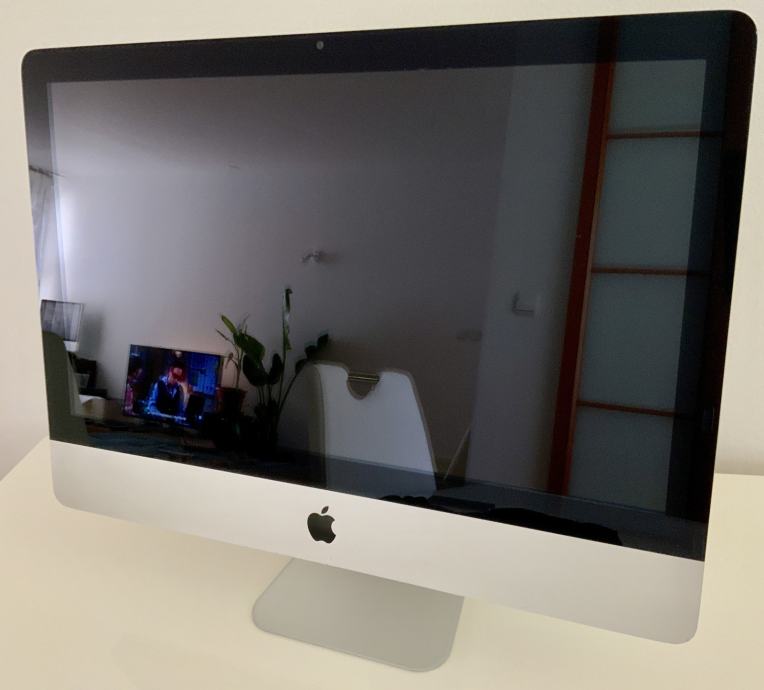 Računalnik Apple iMac 21.5, Mid 2011, macOS Monterey, AMD WX4130
