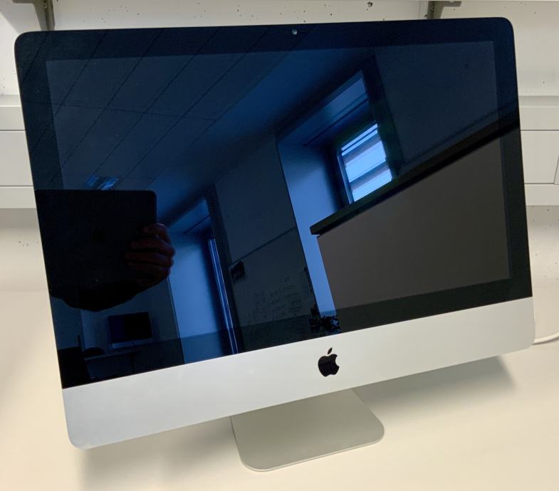 Računalnik Apple iMac 21.5, Mid 2011, macOS Monterey, AMD WX4150