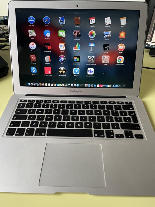 harga macbook air 13 inch 2017