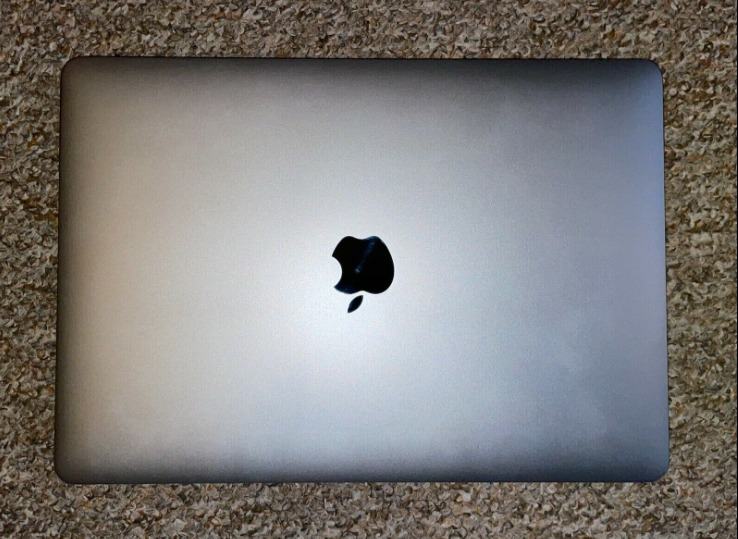 MacBook Air M1-1TB